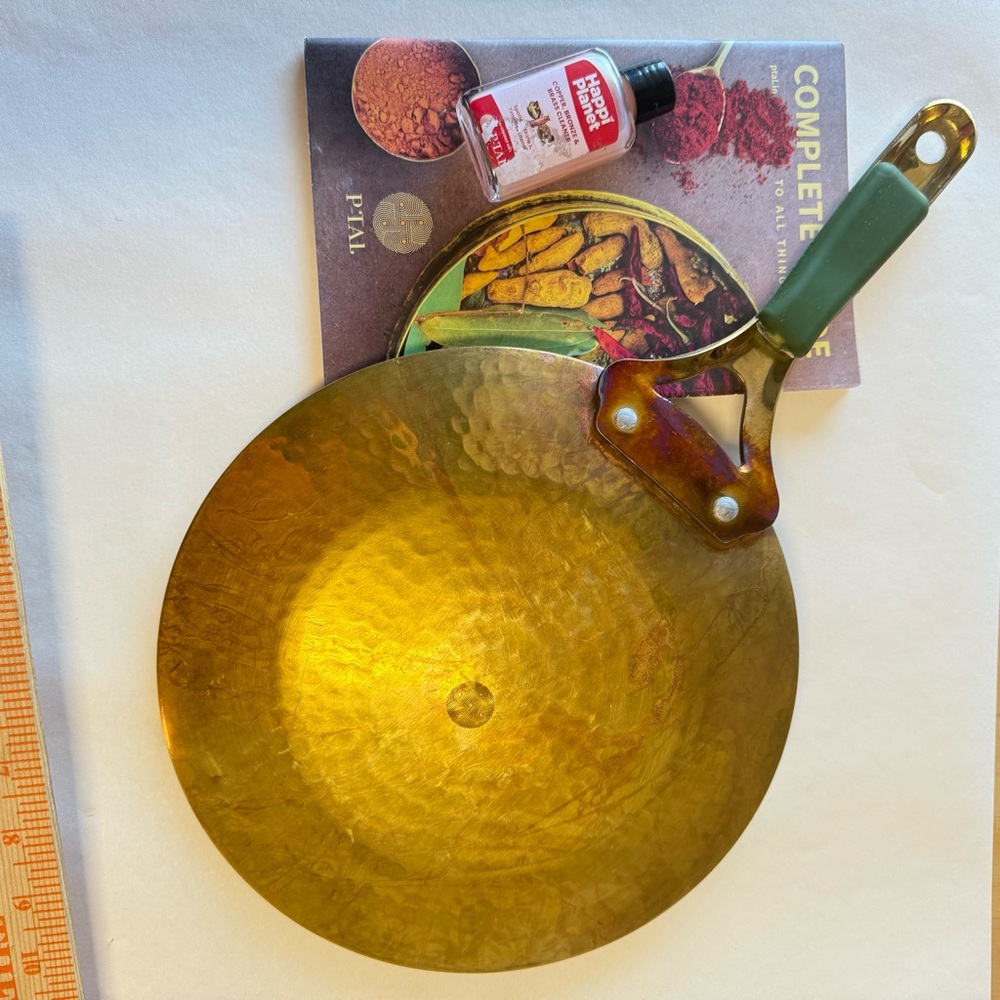 Hammered brass pannwith Green Handle